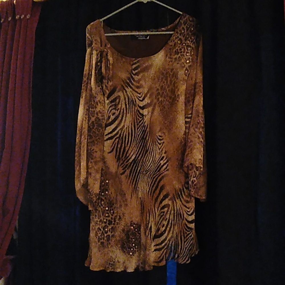 Leppard blouse w/ sequence